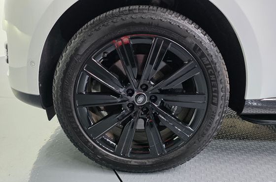 Land Rover Range Rover P530 Autobiography Long Wheel Base — пробег 7 339 км — фото 5 из 5