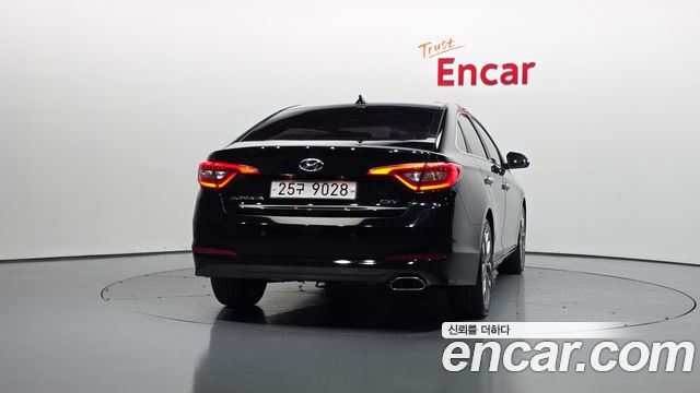 Hyundai Sonata 2.0 Premium Special — пробег 177 600 км — фото 4 из 5