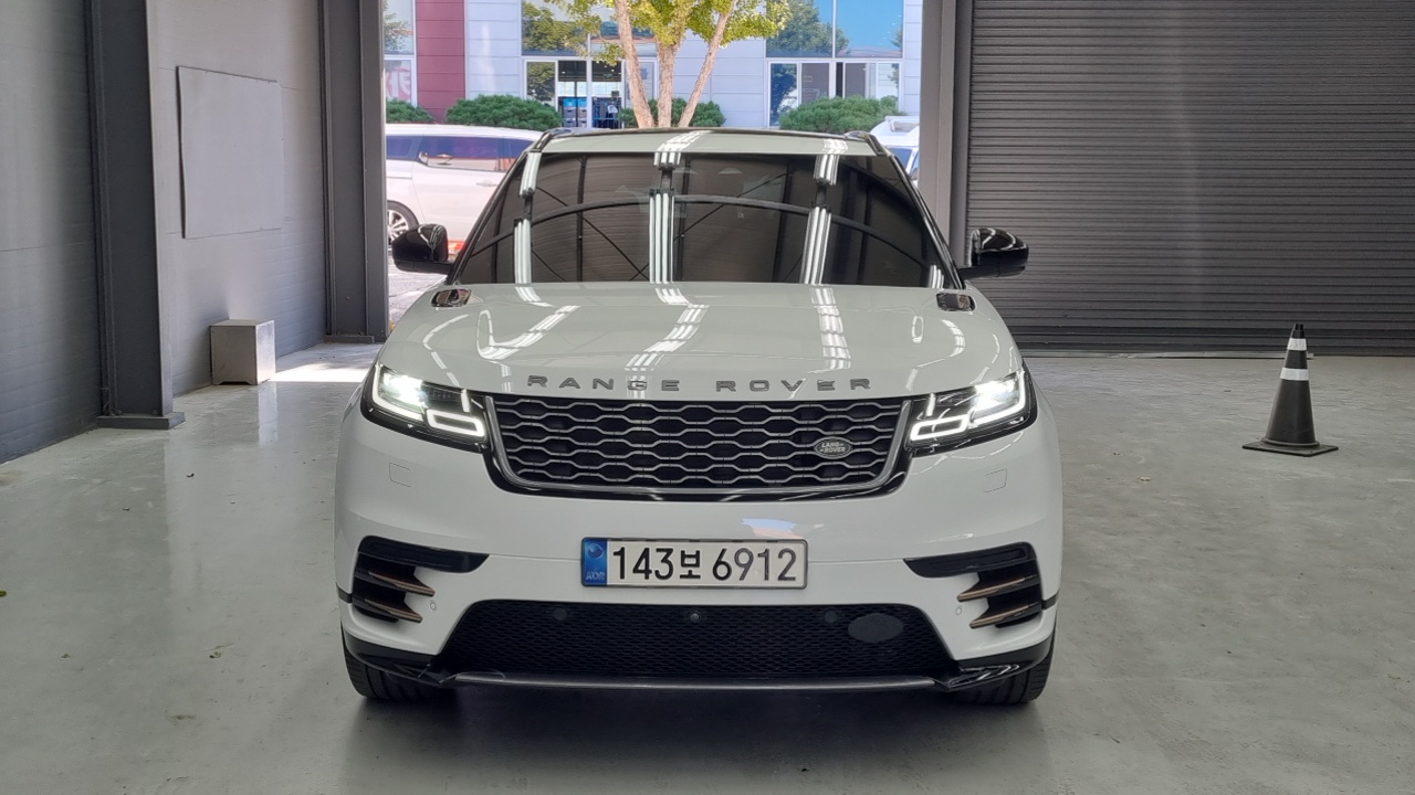Land Rover Range Rover Velar 3.0 P400 R-Dynamic HSE — пробег 106 832 км — фото 3 из 5