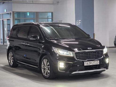 Kia Carnival 9-Seater Prstige — пробег 105 811 км — фото 2 из 5