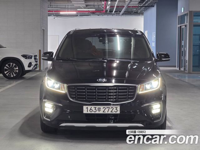 Kia Carnival 9-Seater Prstige — пробег 105 811 км — фото 3 из 5