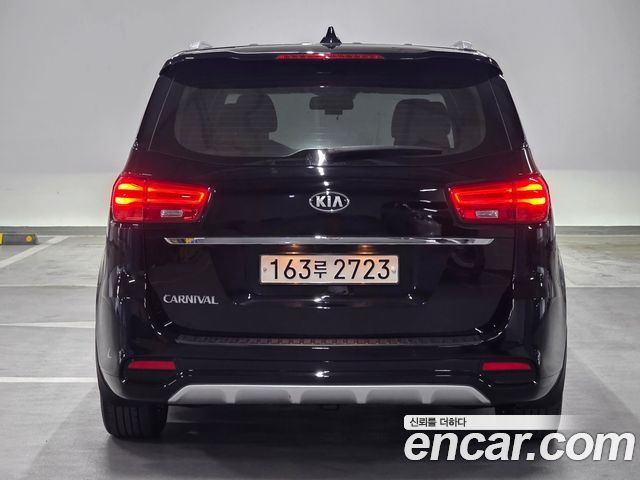 Kia Carnival 9-Seater Prstige — пробег 105 811 км — фото 4 из 5