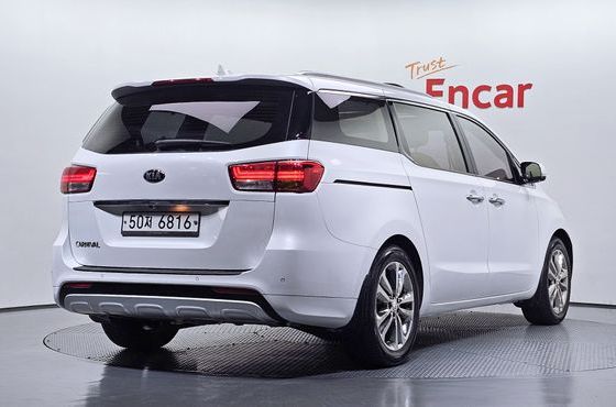 Kia Carnival 9-seater Prestige — пробег 157 679 км — фото 2 из 5
