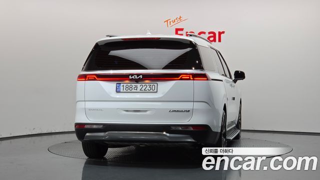 Kia Carnival Gasoline 7-Seater Signature — пробег 17 052 км — фото 4 из 5