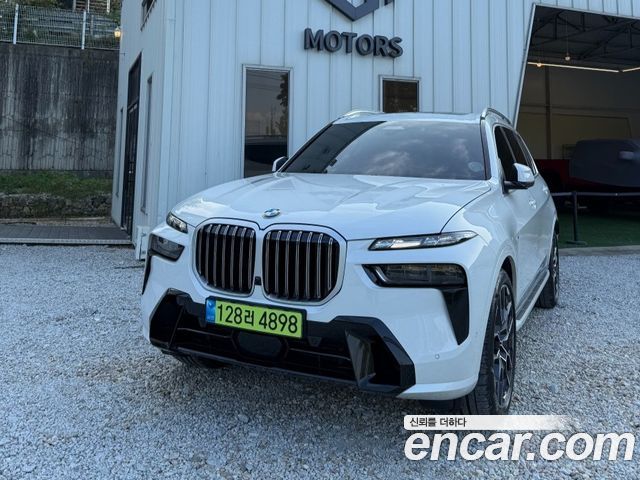 BMW X7 xDrive 40i M Sport 6STR — пробег 6 300 км — фото 2 из 5