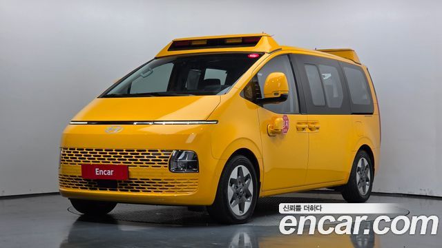 Hyundai Staria L3.5  Kinder Safety Car 11-Seater — пробег 53 715 км — фото 1 из 5