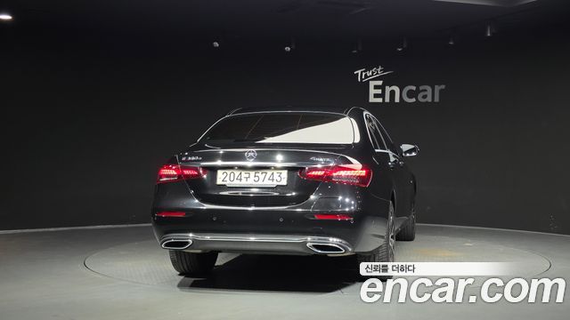 Mercedes-Benz E-Class E300e 4MATIC Exclusive — пробег 58 049 км — фото 4 из 5