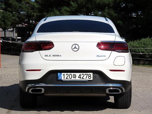 Mercedes-Benz GLC-Class GLC300e 4MATIC Coupe — пробег 30 051 км — фото 4 из 5