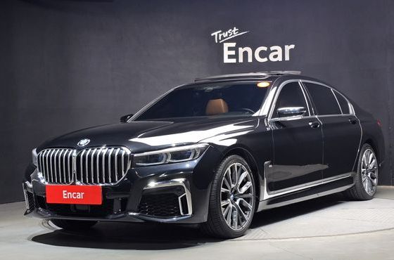 BMW 7-Series 740Li xDrive M Sport Package — пробег 166 312 км — фото 1 из 5