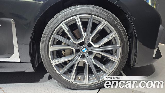 BMW 7-Series 740Li xDrive M Sport Package — пробег 166 312 км — фото 5 из 5