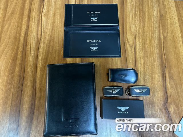 Bentley Flying Spur 4.0 — пробег 58 000 км — фото 1 из 5