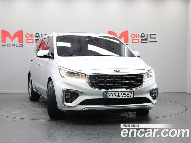 Kia Carnival 9-Seater Prstige — пробег 142 671 км — фото 2 из 5