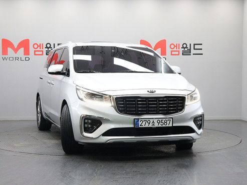 Kia Carnival 9-Seater Prstige — пробег 142 671 км — фото 2 из 5
