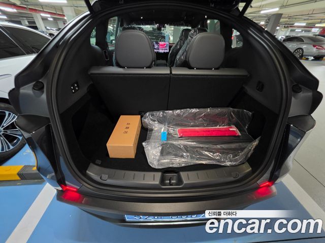 Tesla Model Y L Long Range AWD — пробег 9 км — фото 5 из 5