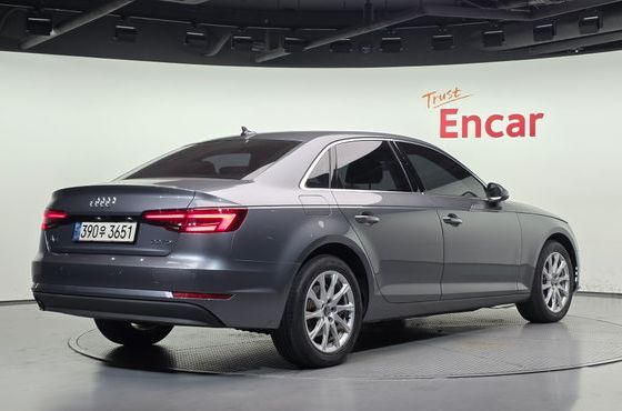 Audi A4 30 TDI — пробег 99 181 км — фото 2 из 5