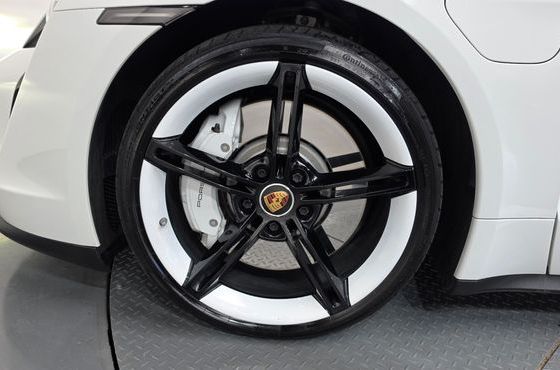 Porsche Taycan 4S — пробег 49 850 км — фото 5 из 5