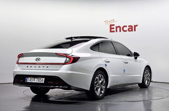 Hyundai Sonata 2.0 Premium Plus — пробег 60 828 км — фото 2 из 5