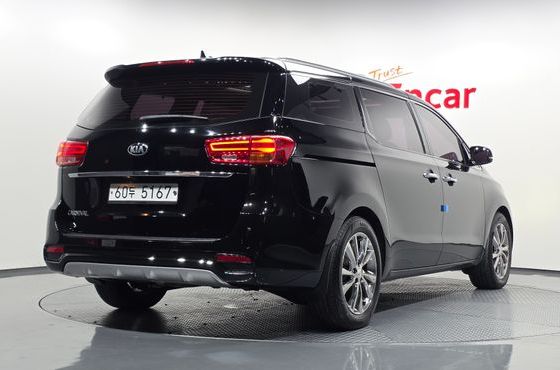 Kia Carnival 9-Seater Prstige — пробег 145 657 км — фото 2 из 5