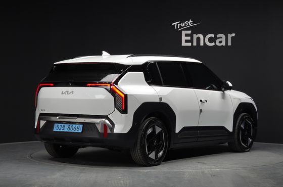 Kia EV3 Long Range 2WD Earth — пробег 74 725 км — фото 2 из 5