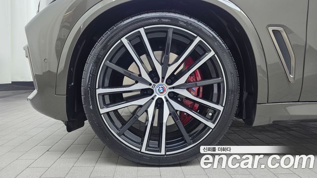 BMW X5 M50i — пробег 46 098 км — фото 5 из 5