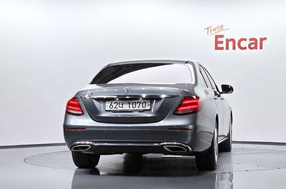 Mercedes-Benz E-Class E200 Avantgarde — пробег 115 828 км — фото 4 из 5