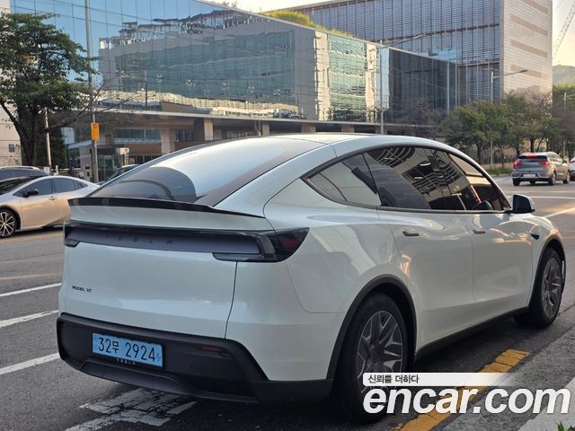 Tesla Model Y L Long Range AWD — пробег 2 790 км — фото 5 из 5