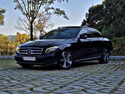 Mercedes-Benz E-Class E300 4MATIC Avnatgarde — пробег 253 354 км — фото 1 из 5