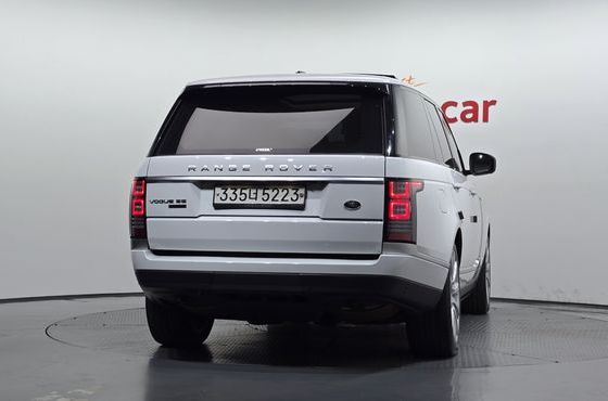 Land Rover Range Rover 4.4 SDV8 Vogue SE DIESEL — пробег 96 089 км — фото 4 из 5