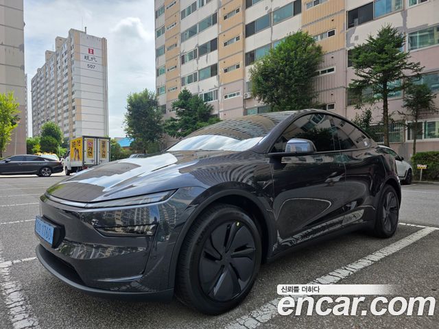 Tesla Model Y Premium RWD — пробег 784 км — фото 2 из 5