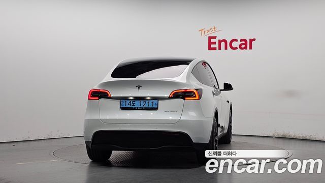 Tesla Model Y Long Range AWD — пробег 81 903 км — фото 4 из 5