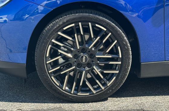 Mini Cooper SE Favoured — пробег 4 429 км — фото 5 из 5