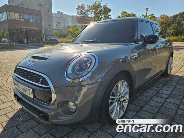 Mini Cooper 5Door HIGH 3rd — пробег 233 690 км — фото 2 из 5