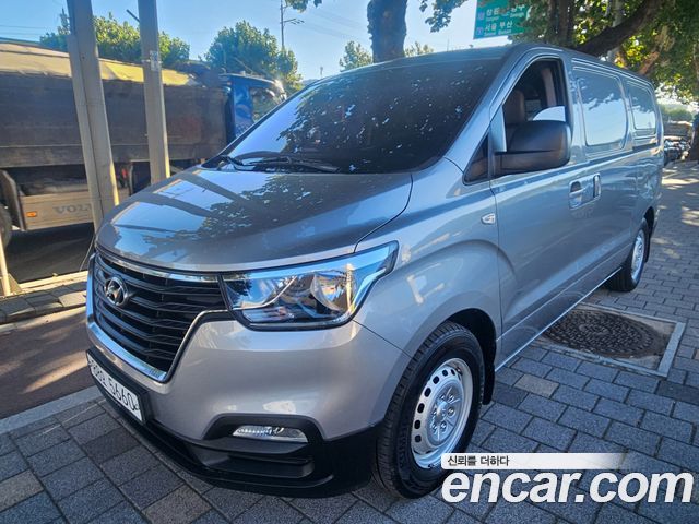 Hyundai Starex Van 3-Seater Style — пробег 112 809 км — фото 3 из 5