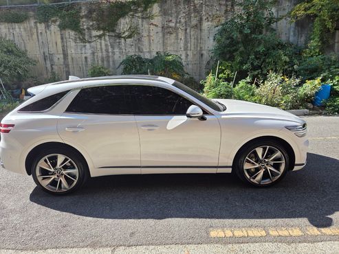 Genesis GV70 2.5T Gasoline AWD — пробег 38 000 км — фото 3 из 5