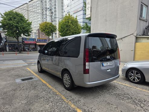 Hyundai Staria Tourer 11-Seater Modern — пробег 15 000 км — фото 2 из 5