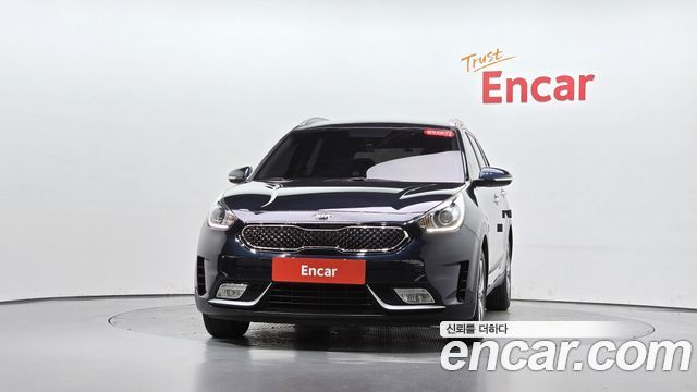 Kia Niro Prestige — пробег 132 613 км — фото 3 из 5
