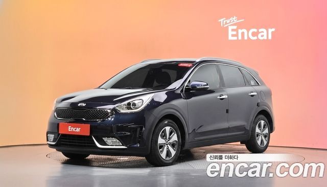 Kia Niro Prestige — пробег 132 613 км — фото 1 из 5