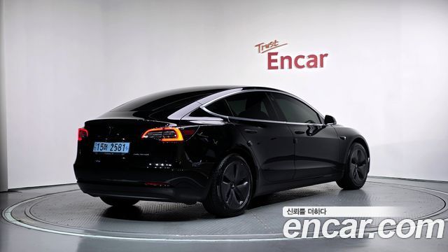 Tesla Model 3 Standard Range Plue RWD — пробег 71 206 км — фото 2 из 5