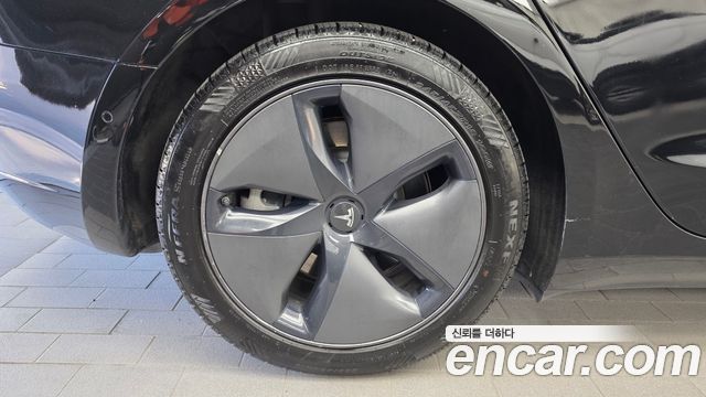 Tesla Model 3 Standard Range Plue RWD — пробег 71 206 км — фото 5 из 5