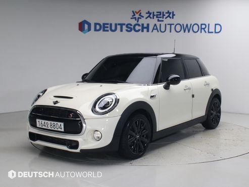 Mini Cooper 5Door Standard 3rd — пробег 31 247 км — фото 1 из 5