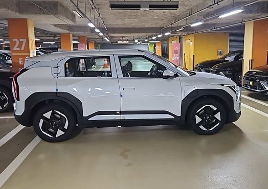 Kia EV3 Long Range 2WD AIr — пробег 1 км — фото 5 из 5