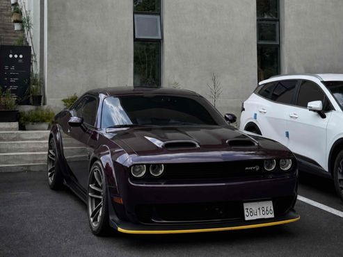 Dodge Challenger 6.4 — пробег 66 900 км — фото 1 из 5