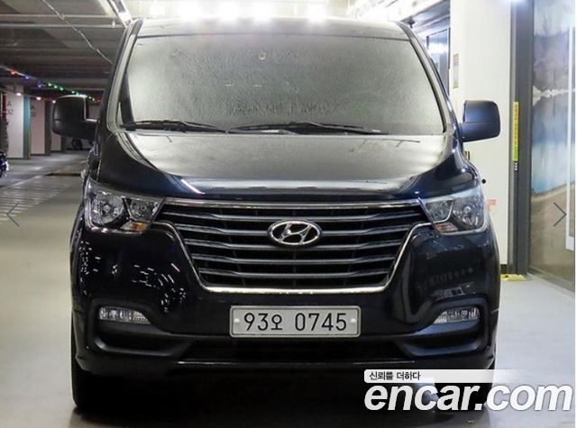 Hyundai Starex Van 5-Seater Smart — пробег 204 179 км — фото 2 из 5