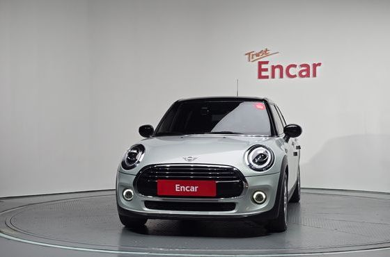 Mini Cooper 5Door HIGH 3rd — пробег 28 546 км — фото 3 из 5