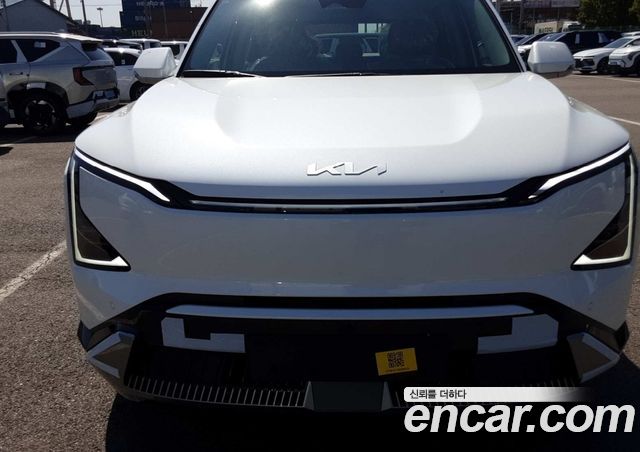 Kia EV5 Long Range 2WD Earth — пробег 1 км — фото 1 из 5