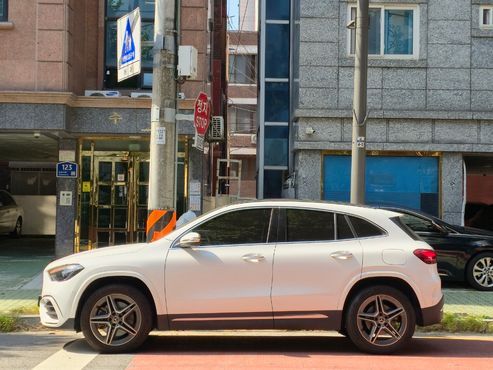 Mercedes-Benz GLA-Class GLA250 4MATIC — пробег 17 500 км — фото 3 из 5
