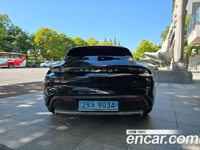 Porsche Taycan 4S Cross Turismo — пробег 38 400 км — фото 4 из 5
