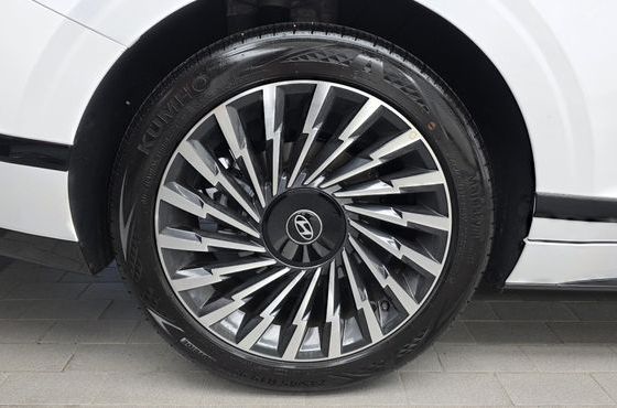 Hyundai Grandeur 2,5 Gasoline 2WD Calligraphy — пробег 17 045 км — фото 5 из 5