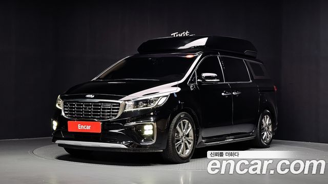 Kia Carnival 9-Seater Hi-Limousine Noblesse Special — пробег 189 615 км — фото 1 из 5