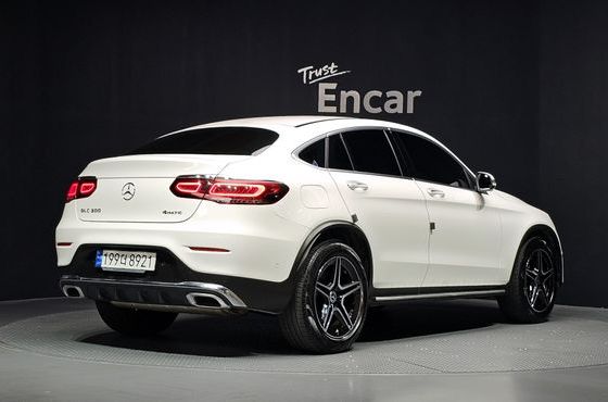 Mercedes-Benz GLC-Class GCL300 4MATIC Coupe — пробег 57 644 км — фото 2 из 5